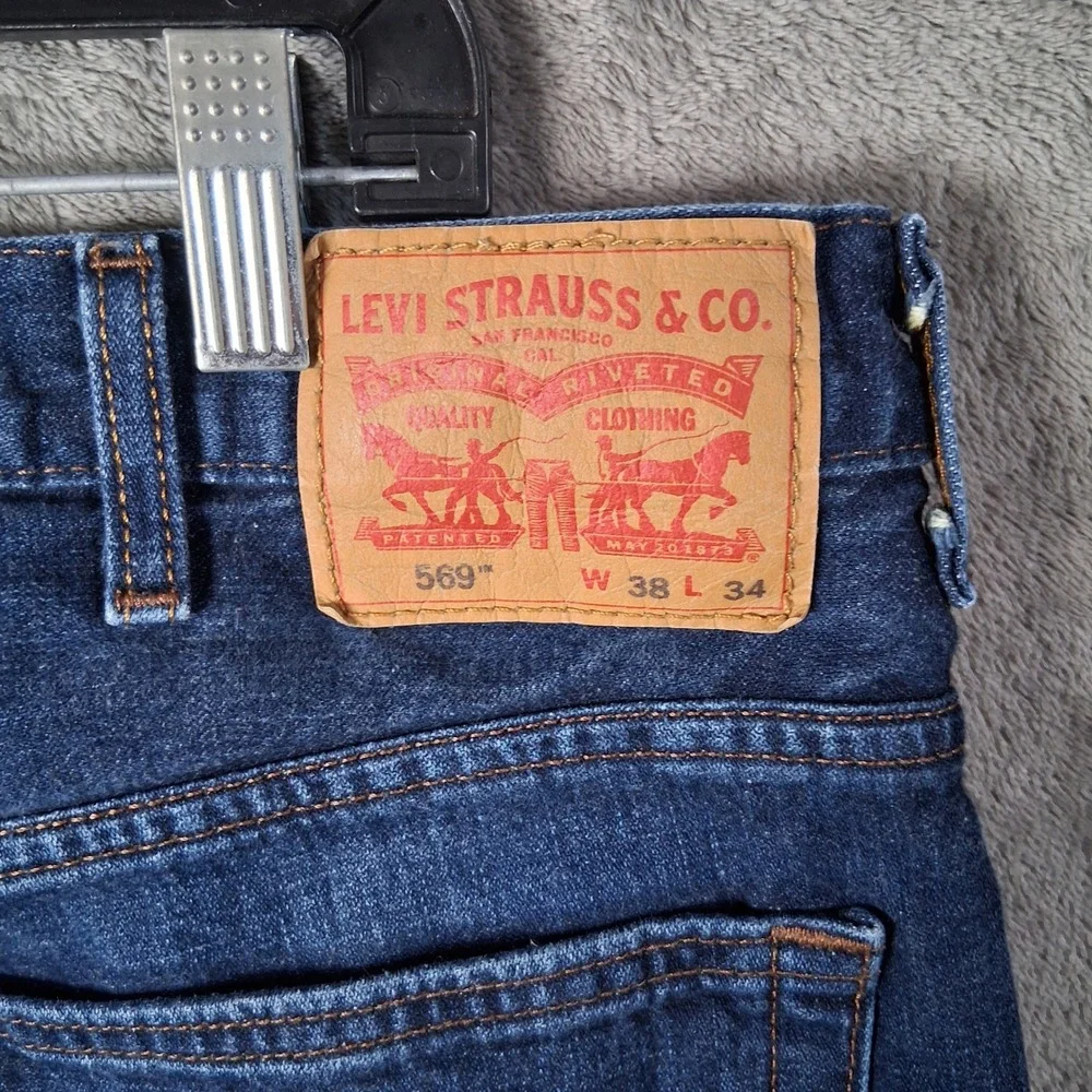 Levis levi 569